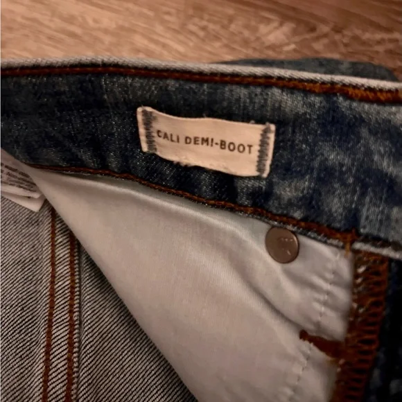 Madewell Cali Demi Boot Jeans - Eco Edition - Raw Hem - Picture 7 of 12